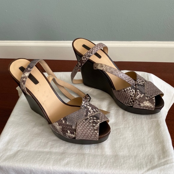 Longchamp strappy platform snakeprint sandal heels - Picture 2 of 5